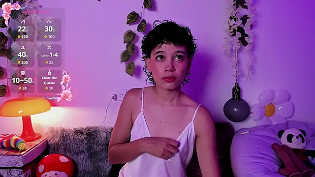 Snapshot of fernanda_indie chatting on 09-22-25, 09:54 fernanda indie online show from 09-22-25, 09:54