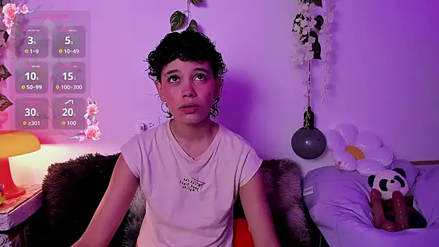 Snapshot of fernanda_indie chatting on 09-23-25, 07:43 fernanda indie online show from 09-23-25, 07:43