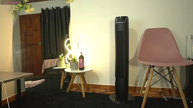 Snapshot of Bonnypetite- chatting on 06-23-26, 01:14 Bonnypetite- online show from 06-23-26, 01:14