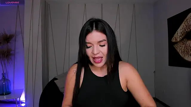 Snapshot of ValeriaRoldanX chatting on 05-29-26, 11:27 ValeriaRoldanX online show from 05-29-26, 11:27