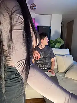 tiana nave online show from 04-04-26, 03:02