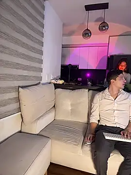 tiana nave online show from 03-27-26, 02:42