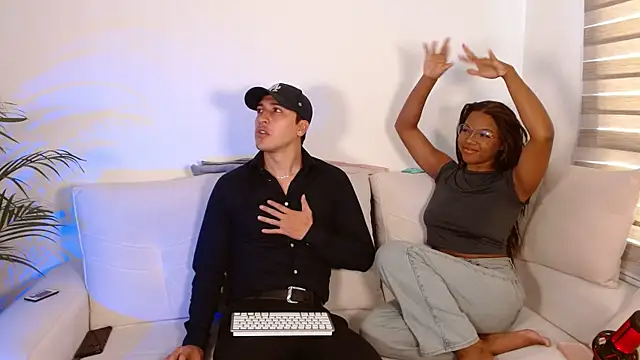 tiana nave online show from 02-11-25, 04:02