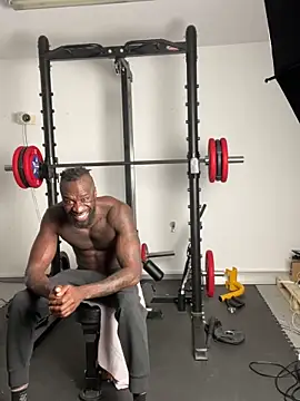 MacTroy online show from 09-20-25, 03:28