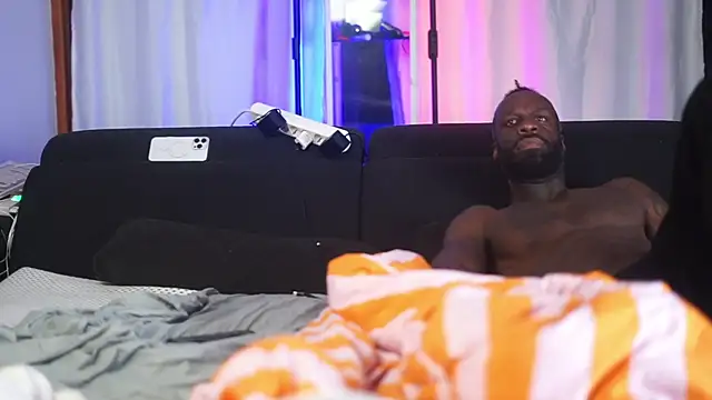 MacTroy online show from 10-10-25, 08:09