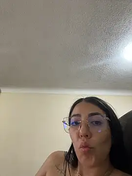 Snapshot of StaceyJones1 chatting on 11-05-25, 02:03 StaceyJones1 online show from 11-05-25, 02:03