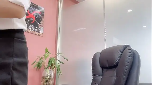 QianF-666 online show from 10-30-25, 02:21