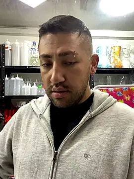 JuanZapata33 online show from 09-21-25, 10:48