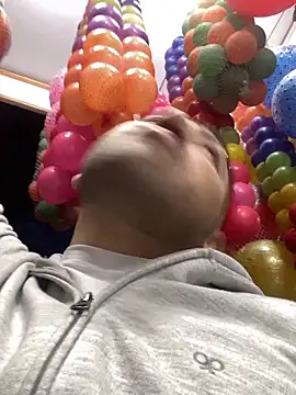 JuanZapata33 online show from 10-22-25, 11:03