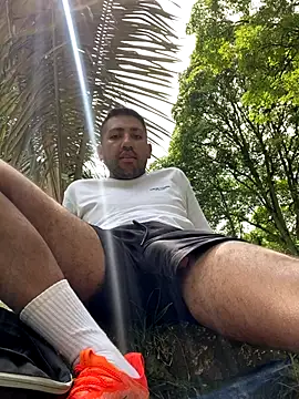 JuanZapata33 online show from 11-20-25, 05:13