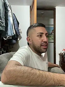 JuanZapata33 online show from 03-20-25, 12:19