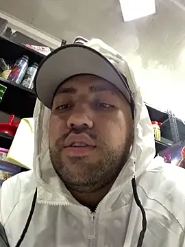 JuanZapata33 online show from 03-04-25, 11:11