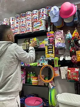 JuanZapata33 online show from 12-22-25, 08:09