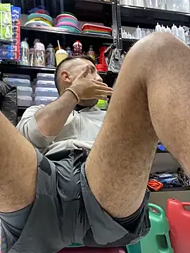 JuanZapata33 online show from 12-21-25, 11:49