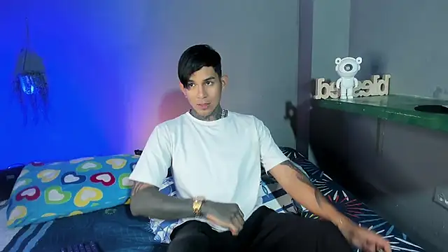 Snapshot of Travistanner_28 chatting on 09-08-25, 11:15 Travistanner 28 online show from 09-08-25, 11:15