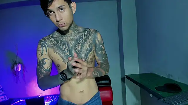 Snapshot of Travistanner_28 chatting on 09-25-25, 12:22 Travistanner 28 online show from 09-25-25, 12:22