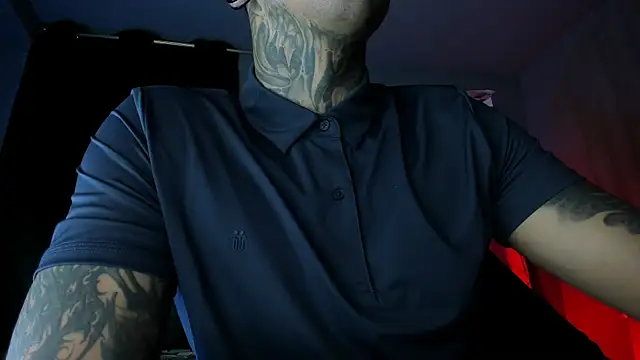 Snapshot of Travistanner_28 chatting on 06-16-26, 06:35 Travistanner 28 online show from 06-16-26, 06:35