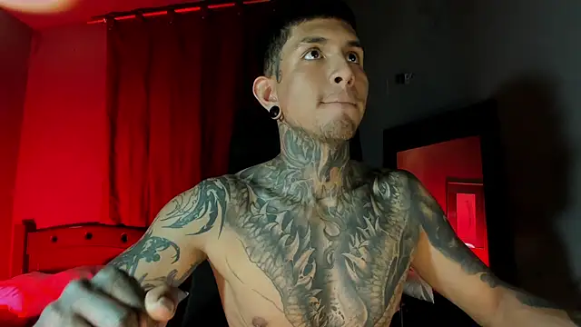 Travistanner 28 online show from 03-25-26, 08:25