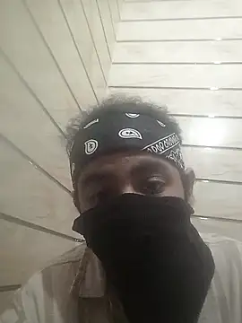 Snapshot of weeif chatting on 04-04-26, 10:38 weeif online show from 04-04-26, 10:38