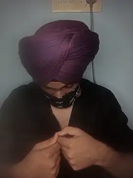 Snapshot of weeif chatting on 05-20-26, 10:29 weeif online show from 05-20-26, 10:29