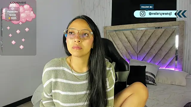 Valery wang online show from 12-20-25, 12:08