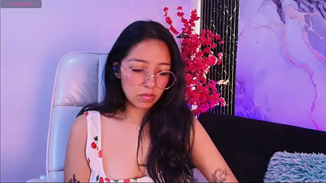 Valery wang online show from 04-07-26, 11:45