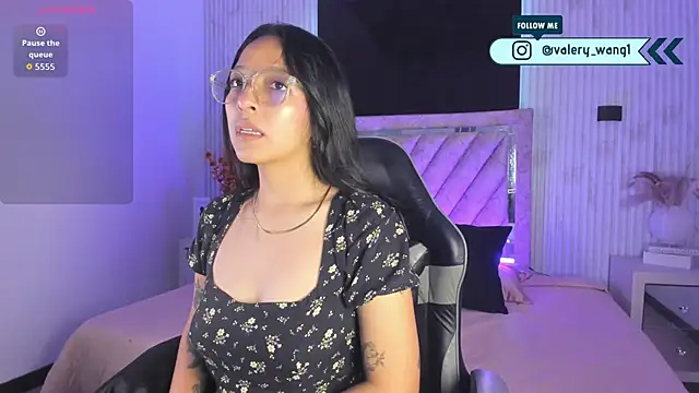 Valery wang online show from 11-19-25, 11:32