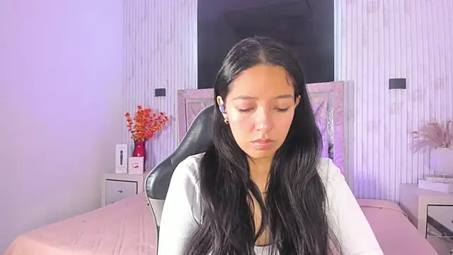 Valery wang online show from 11-21-25, 11:42