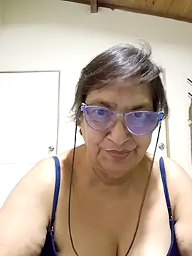 Snapshot of florecita69 chatting on 10-12-25, 01:18 florecita69 online show from 10-12-25, 01:18