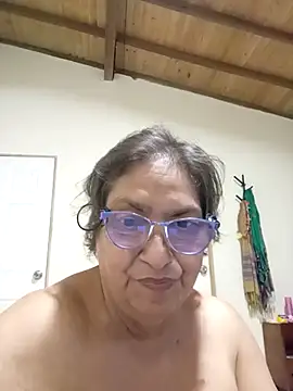 Snapshot of florecita69 chatting on 10-17-25, 02:37 florecita69 online show from 10-17-25, 02:37