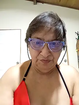 Snapshot of florecita69 chatting on 10-11-25, 02:12 florecita69 online show from 10-11-25, 02:12