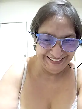 florecita69 online show from 10-25-25, 11:49