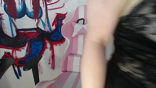 kittyhouse hs online show from 06-11-26, 07:55