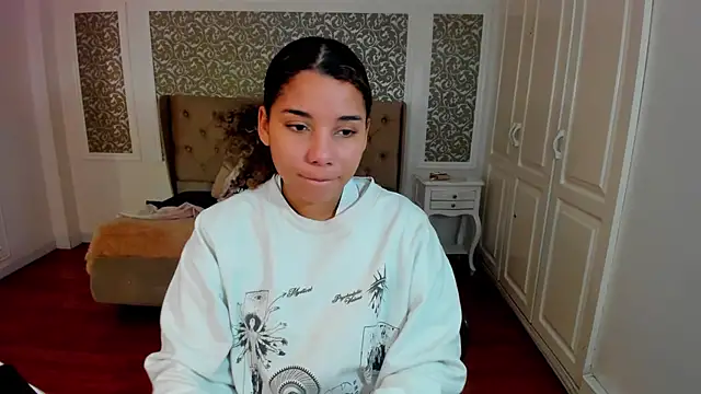 Snapshot of Mayaa_ross chatting on 09-24-25, 03:57 Mayaa ross online show from 09-24-25, 03:57