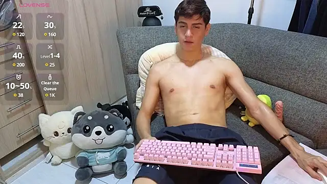 zackary 0 online show from 12-07-24, 12:46