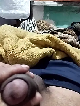 estuker22 online show from 01-11-26, 04:25