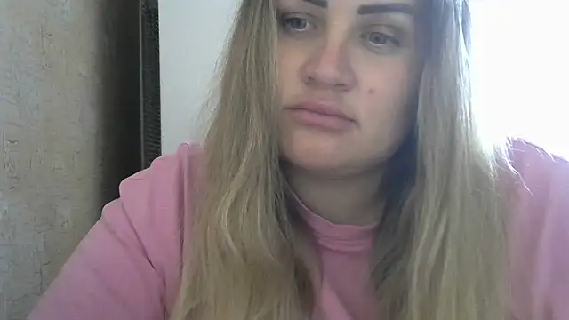 Snapshot of Honeydew-Waves chatting on 09-30-25, 09:04 Honeydew-Waves online show from 09-30-25, 09:04