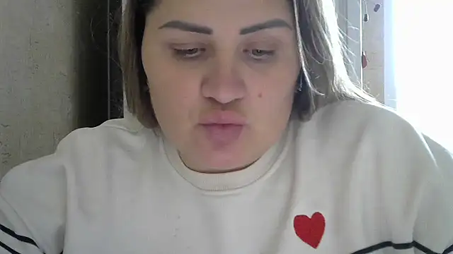 Snapshot of Honeydew-Waves chatting on 10-06-25, 07:53 Honeydew-Waves online show from 10-06-25, 07:53