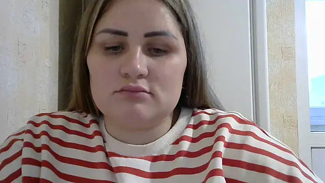 Snapshot of Honeydew-Waves chatting on 12-05-24, 12:28 Honeydew-Waves online show from 12-05-24, 12:28