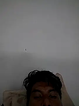 Snapshot of rleon998 chatting on 07-04-26, 04:11 rleon998 online show from 07-04-26, 04:11