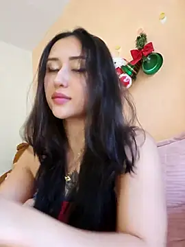 Snapshot of Selena_blake chatting on 12-22-25, 10:10 Selena blake online show from 12-22-25, 10:10