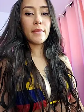Snapshot of Selena_blake chatting on 06-27-26, 10:05 Selena blake online show from 06-27-26, 10:05