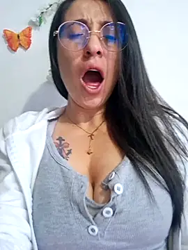 Snapshot of VALERY-03_ chatting on 09-27-25, 12:11 VALERY-03 online show from 09-27-25, 12:11