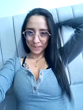 Snapshot of VALERY-03_ chatting on 10-16-25, 12:13 VALERY-03 online show from 10-16-25, 12:13