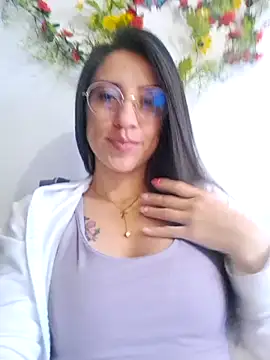Snapshot of VALERY-03_ chatting on 10-07-25, 12:06 VALERY-03 online show from 10-07-25, 12:06