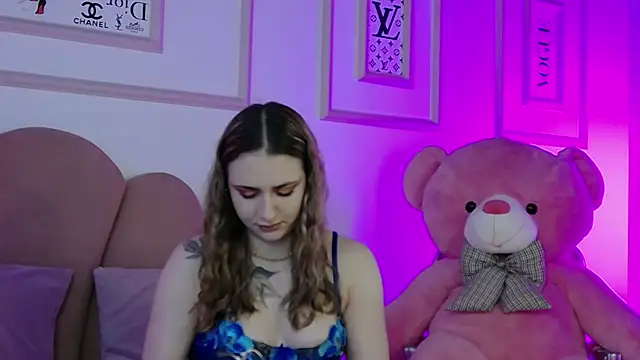 Abby  White online show from 04-24-26, 04:09