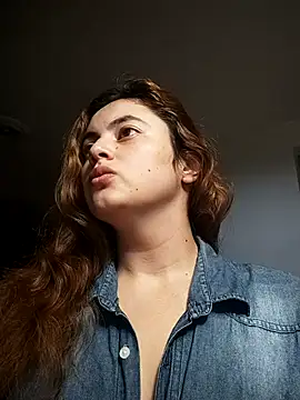 Snapshot of Nicolle_Jansen chatting on 11-06-25, 08:46 Nicolle Jansen online show from 11-06-25, 08:46