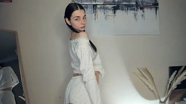 MaryJacksoon online show from 12-16-25, 07:34