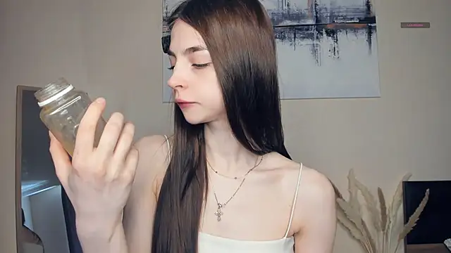 MaryJacksoon online show from 05-05-26, 07:33