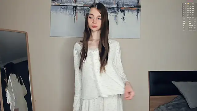 MaryJacksoon online show from 04-24-26, 07:43